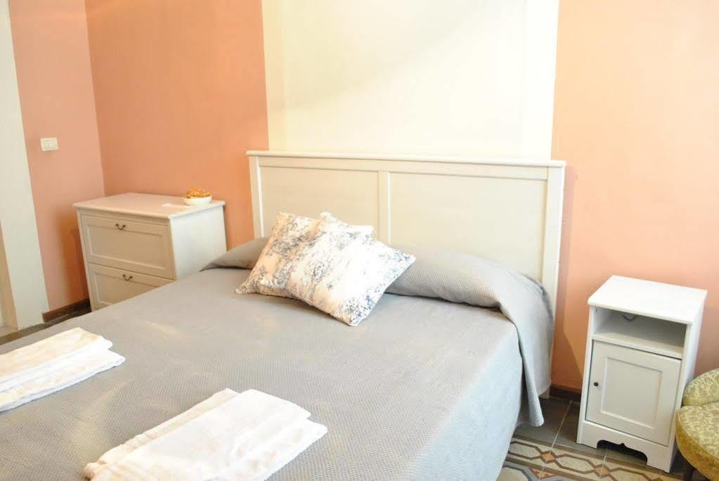 A Casa Di Laura Bed and Breakfast Κατάνια Εξωτερικό φωτογραφία